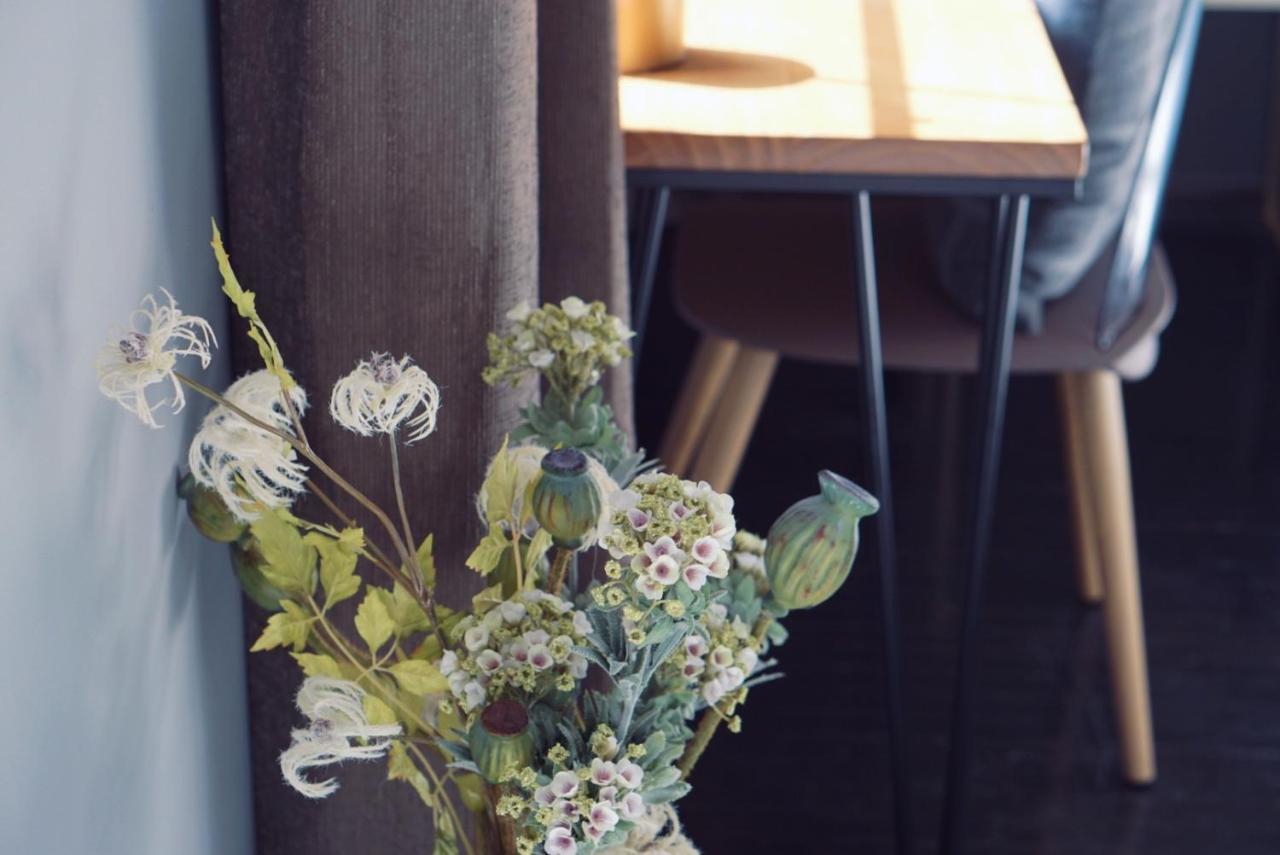 Shanghai Downtown Hills Boutique Guesthouse - Near Metro Line 7, Exit 3, Changping Road Buitenkant foto