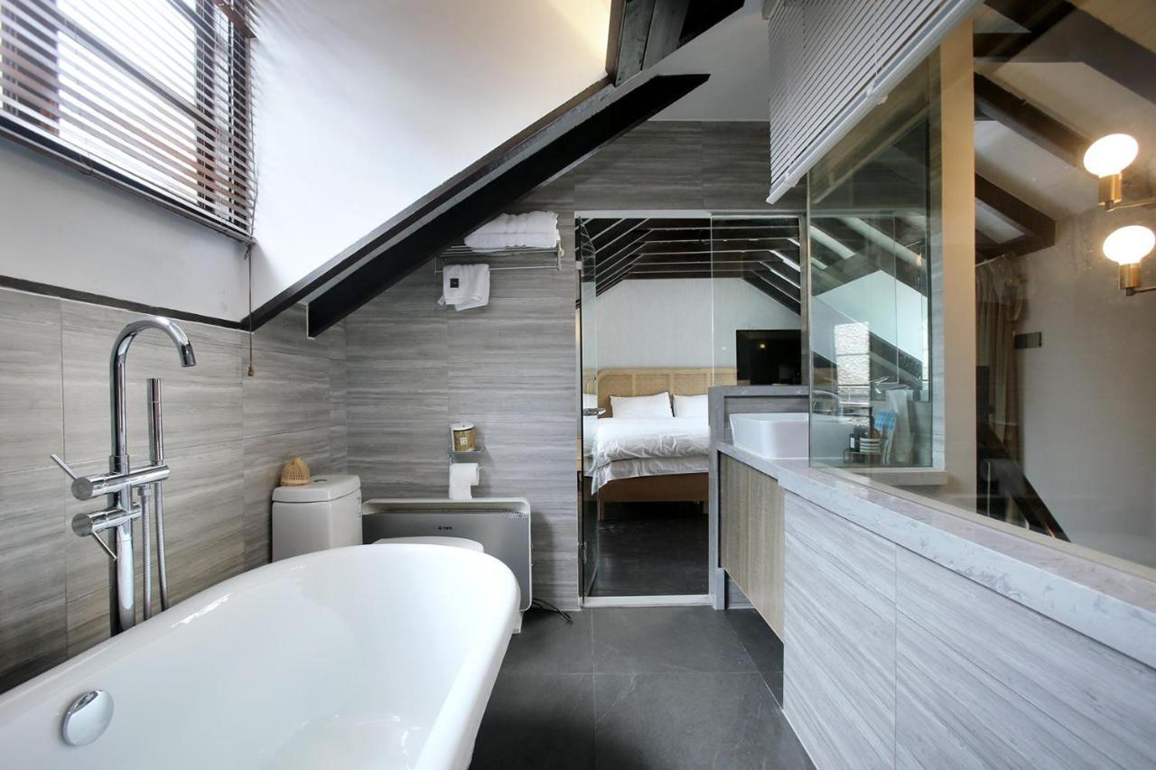 Shanghai Downtown Hills Boutique Guesthouse - Near Metro Line 7, Exit 3, Changping Road Buitenkant foto