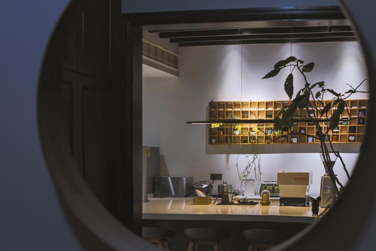 Shanghai Downtown Hills Boutique Guesthouse - Near Metro Line 7, Exit 3, Changping Road Buitenkant foto